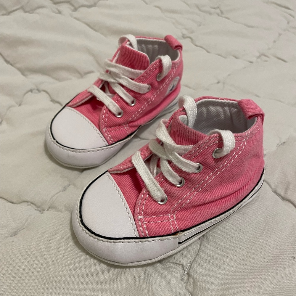 Converse Chuck Taylor All Star Cribster sneaker; NWOT